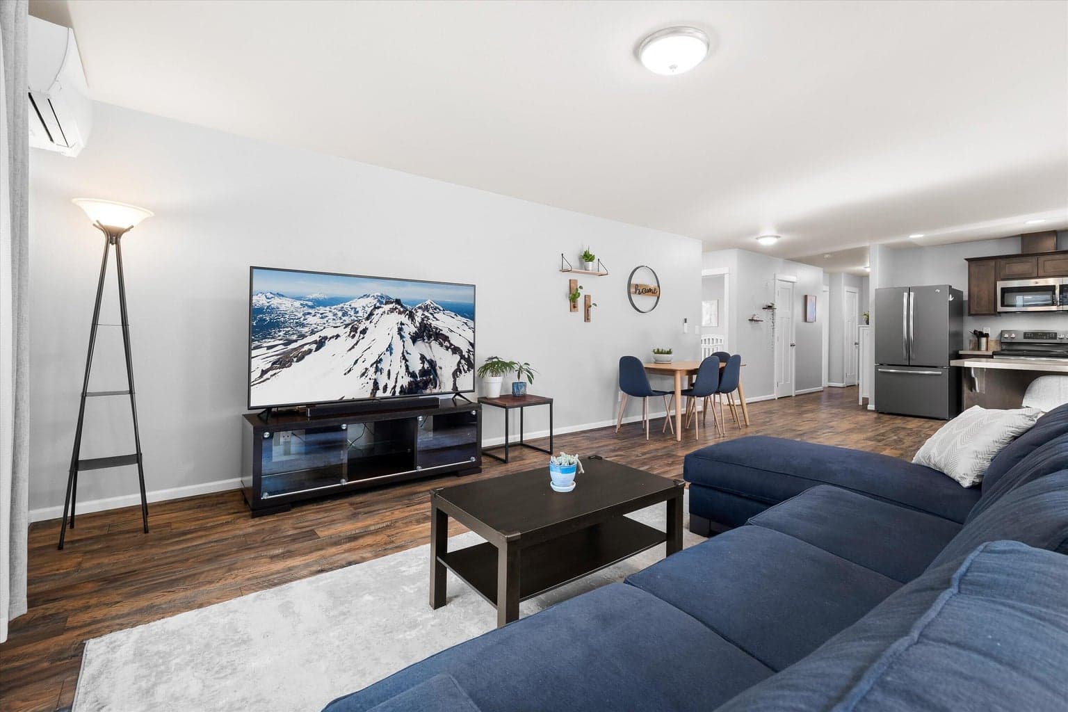 21275 Thornhill