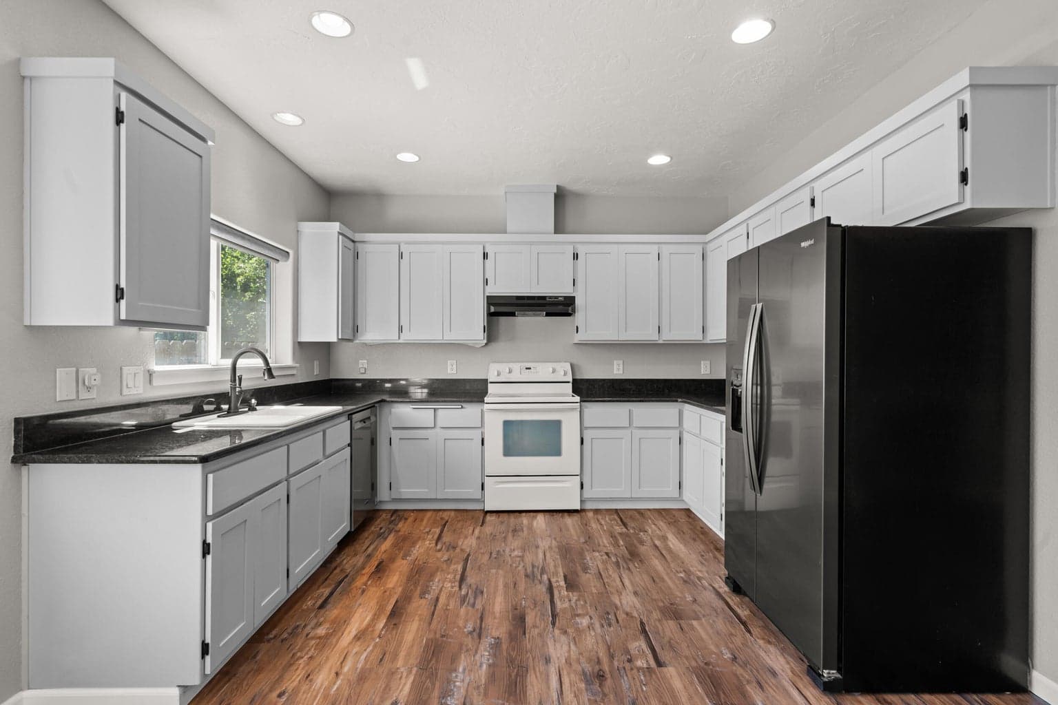 Photo of 141 Alta 4 of 25