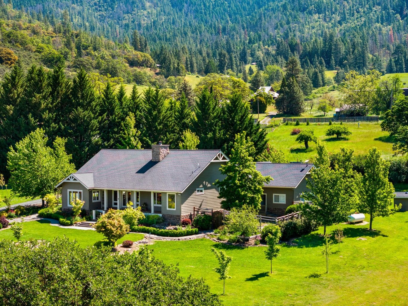 931 Hogan, Applegate, 97530