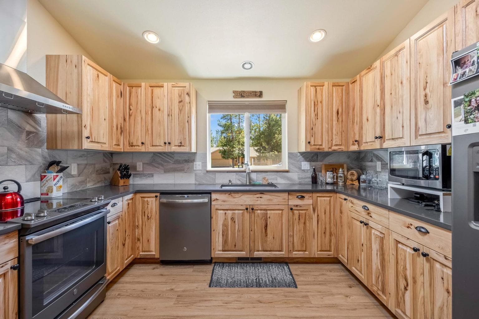 Photo of 17440 Gull Drive 9 of 34