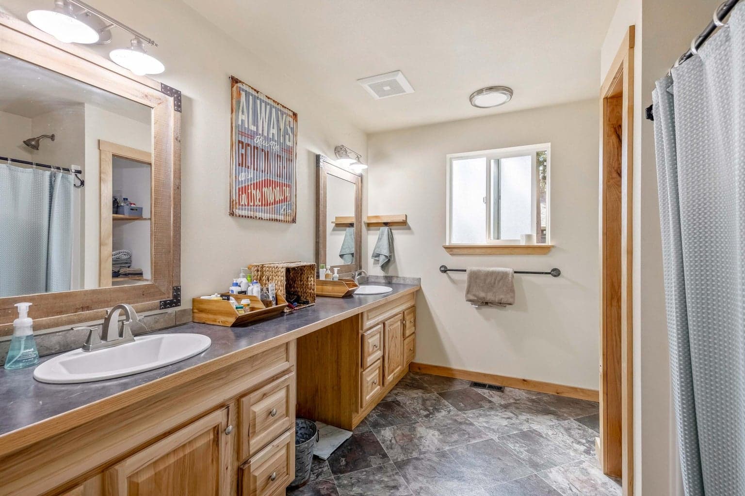 Photo of 17440 Gull Drive 13 of 34