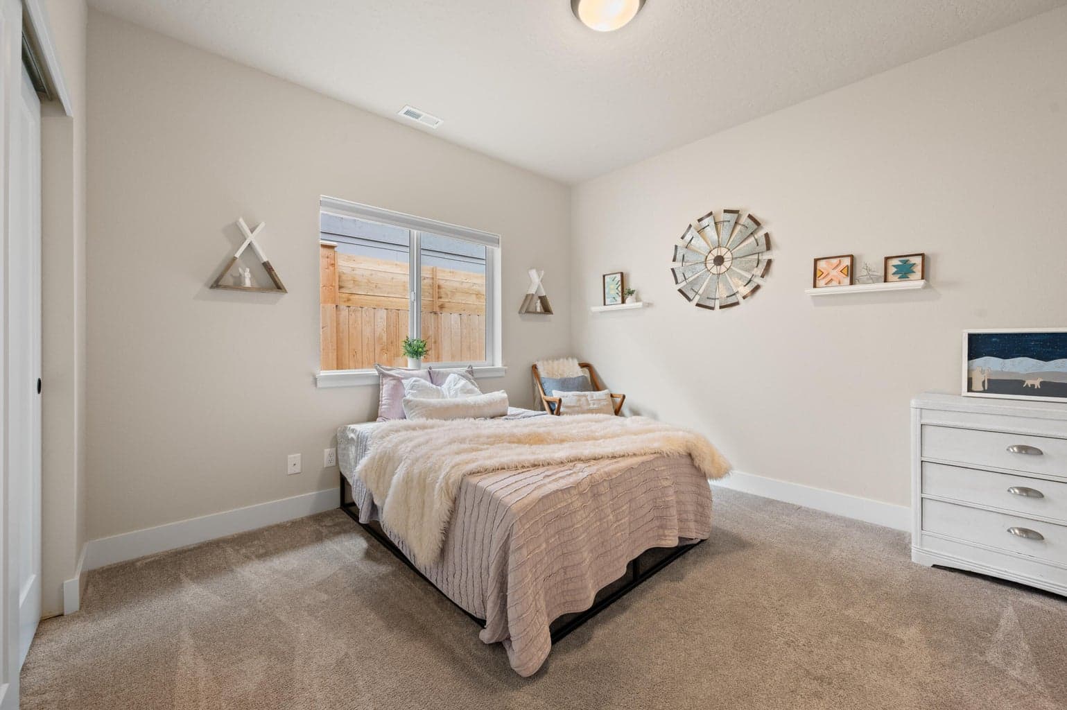 Photo of 4951 SW Yew Place 17 of 55