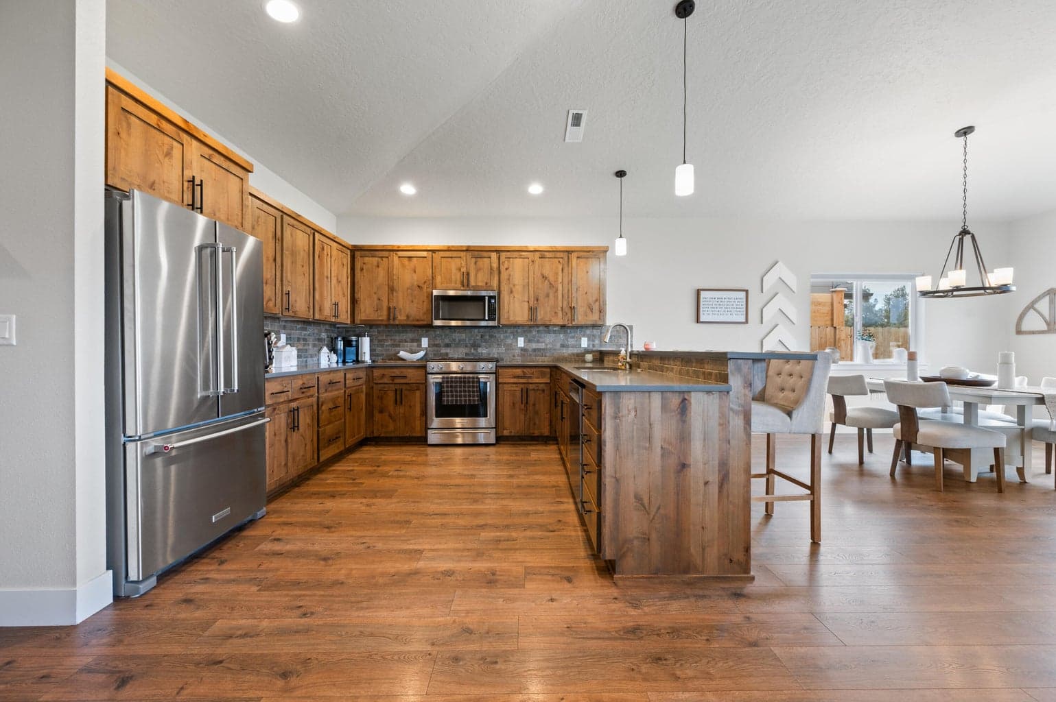 Photo of 4951 SW Yew Place 21 of 55
