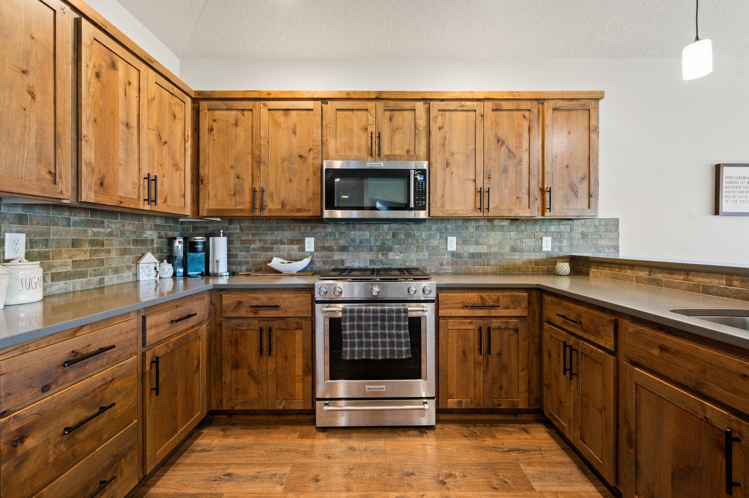 Photo of 4951 SW Yew Place 25 of 55
