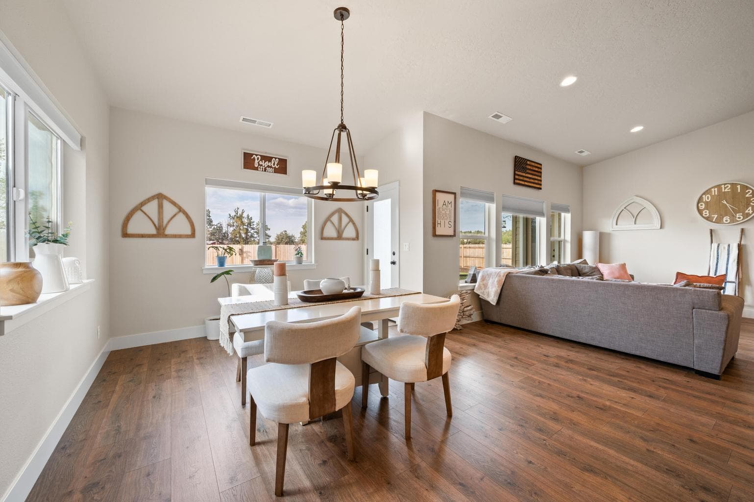 Photo of 4951 SW Yew Place 30 of 55