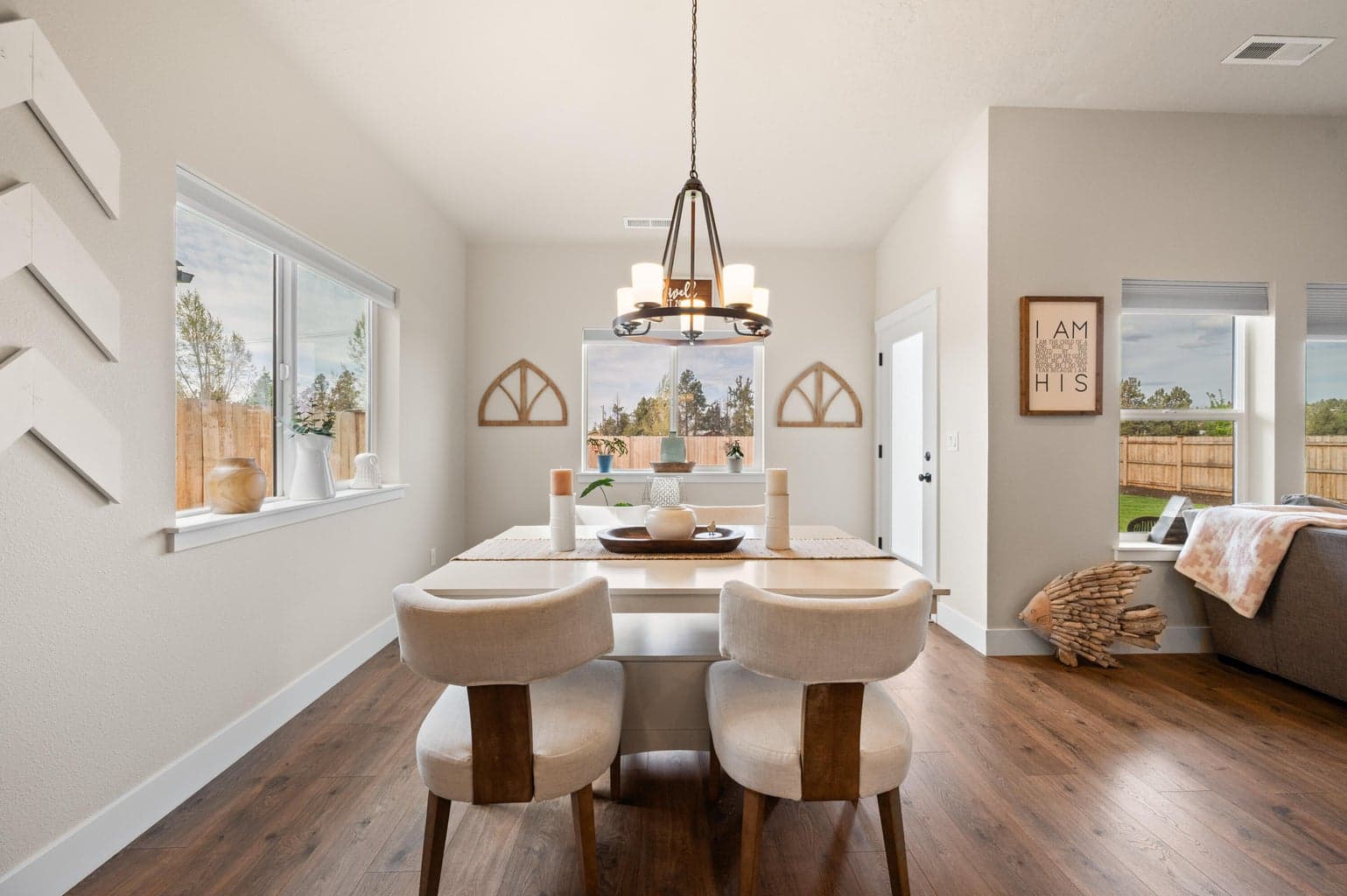 Photo of 4951 SW Yew Place 32 of 55