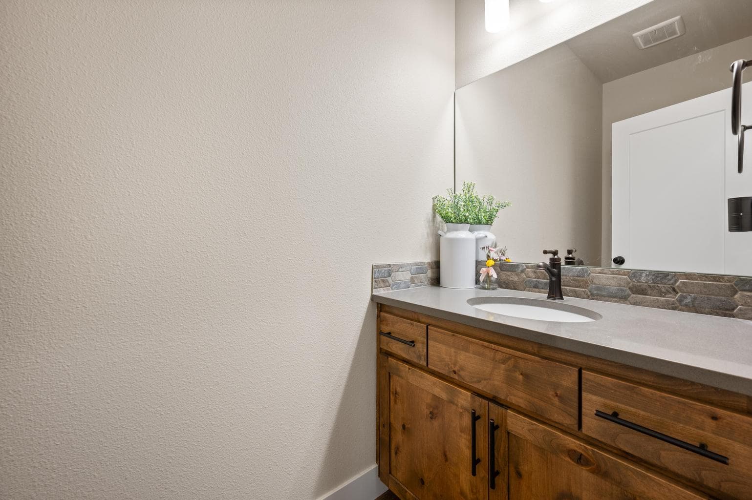Photo of 4951 SW Yew Place 39 of 55