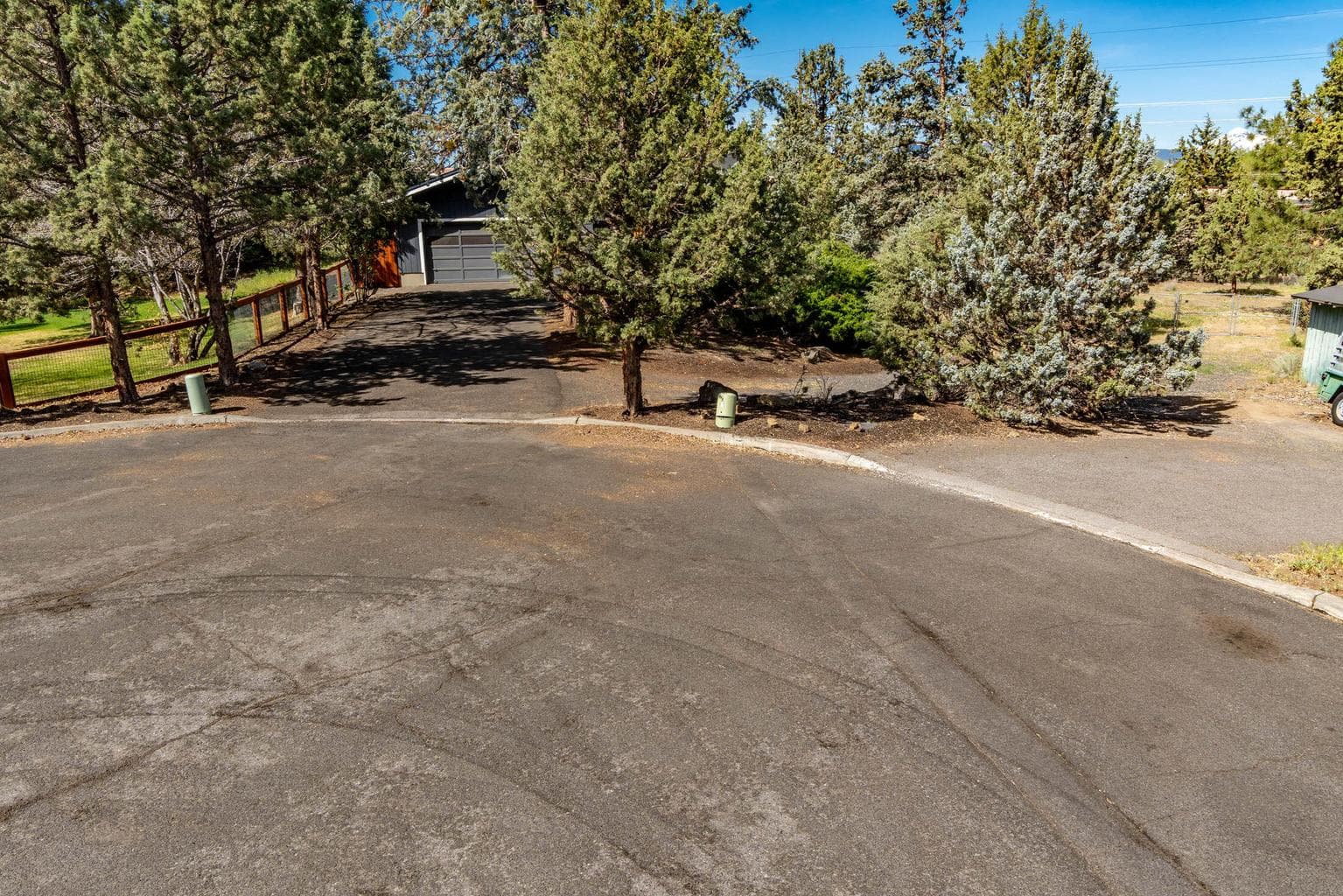Photo of 20633 Weatherby 2 of 25