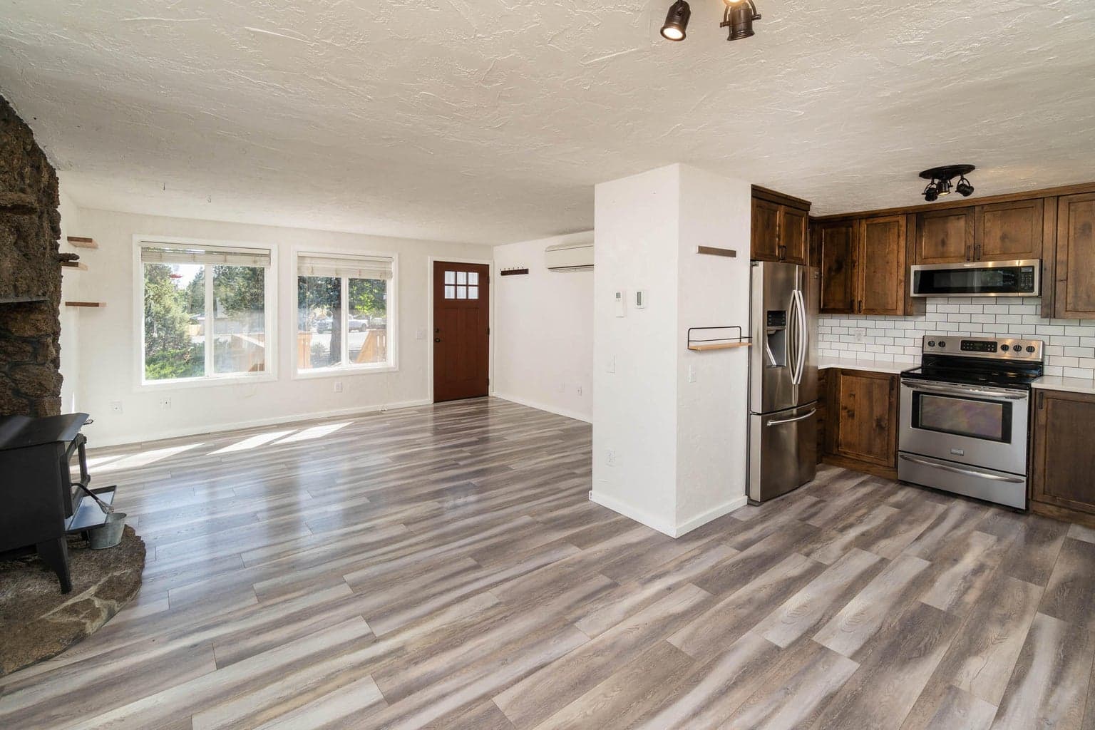 Living/Kitchen
