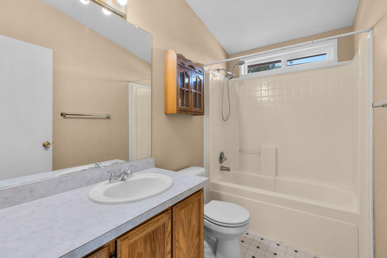 Photo of 397 SE 6th Street 14 of 32