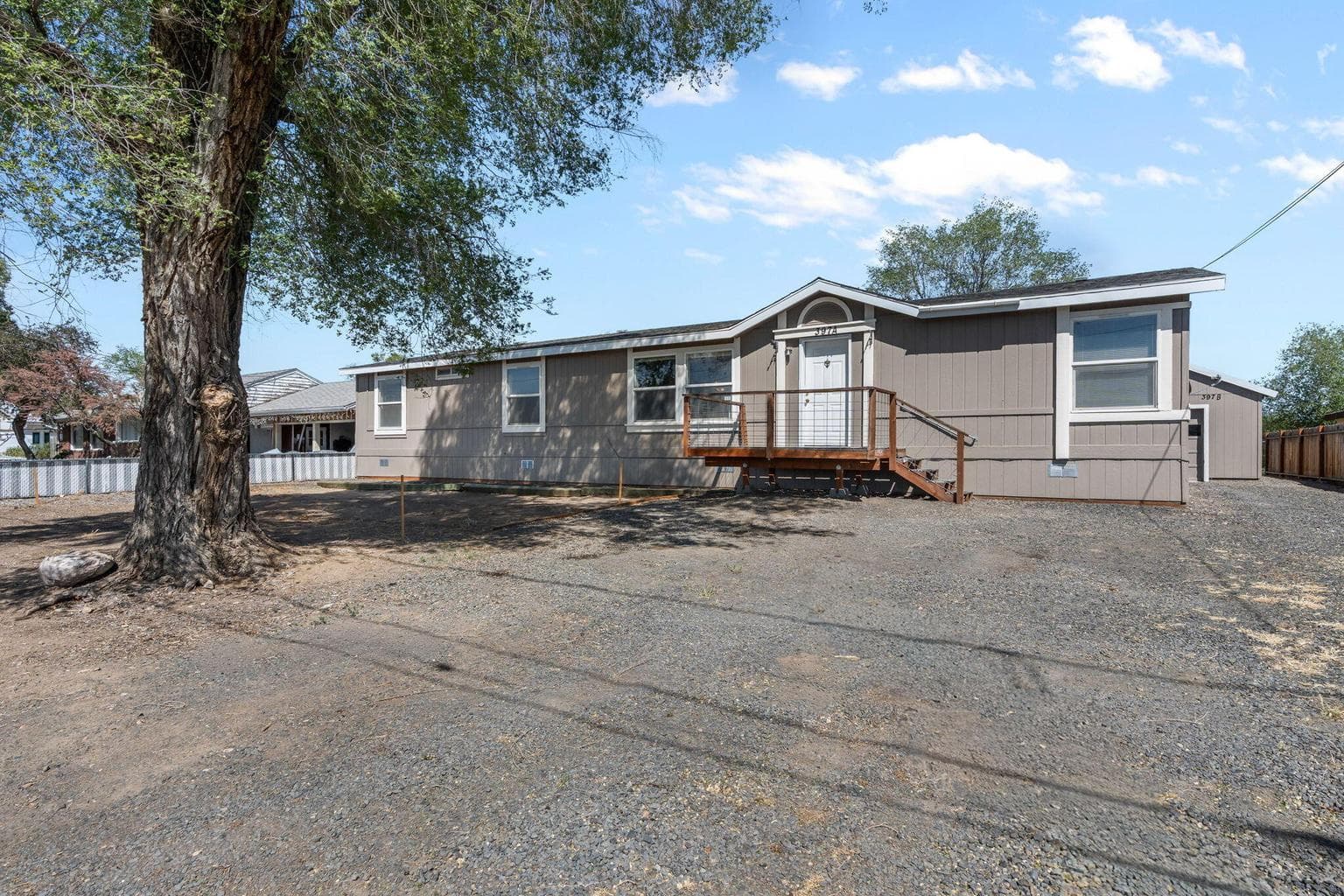 Photo of 397 6th 2 of 32