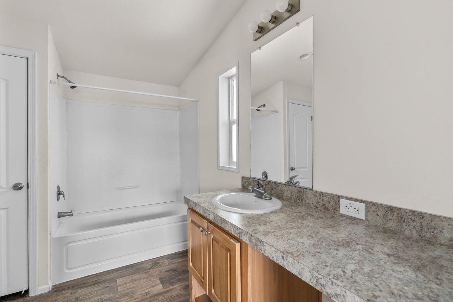 Photo of 397 SE 6th Street 29 of 32