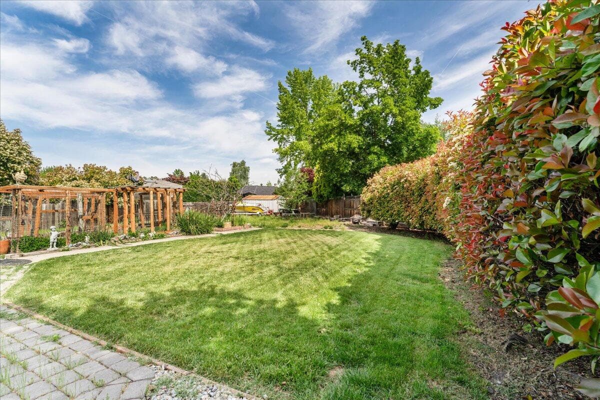 Photo of 1841 Cascadia Circle 2 of 34
