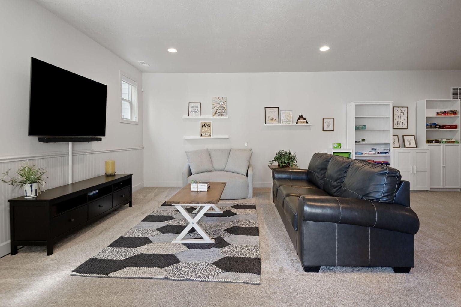 Photo of 2498 NW Brickyard Street 35 of 51