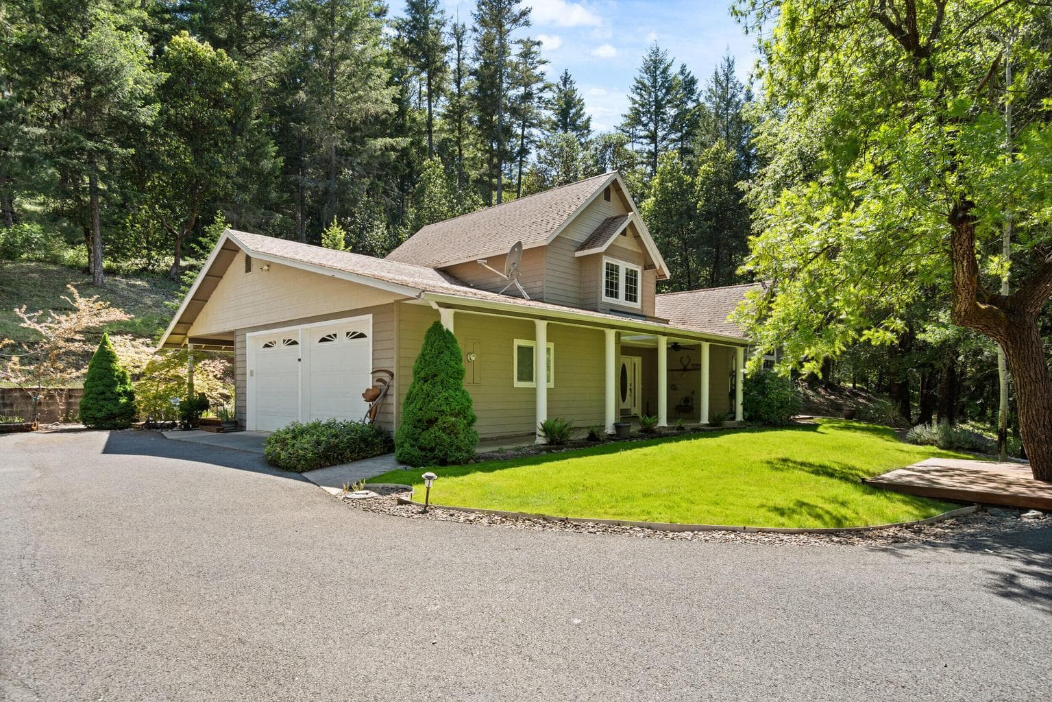 Photo of 651 Dutcher Creek 2 of 48