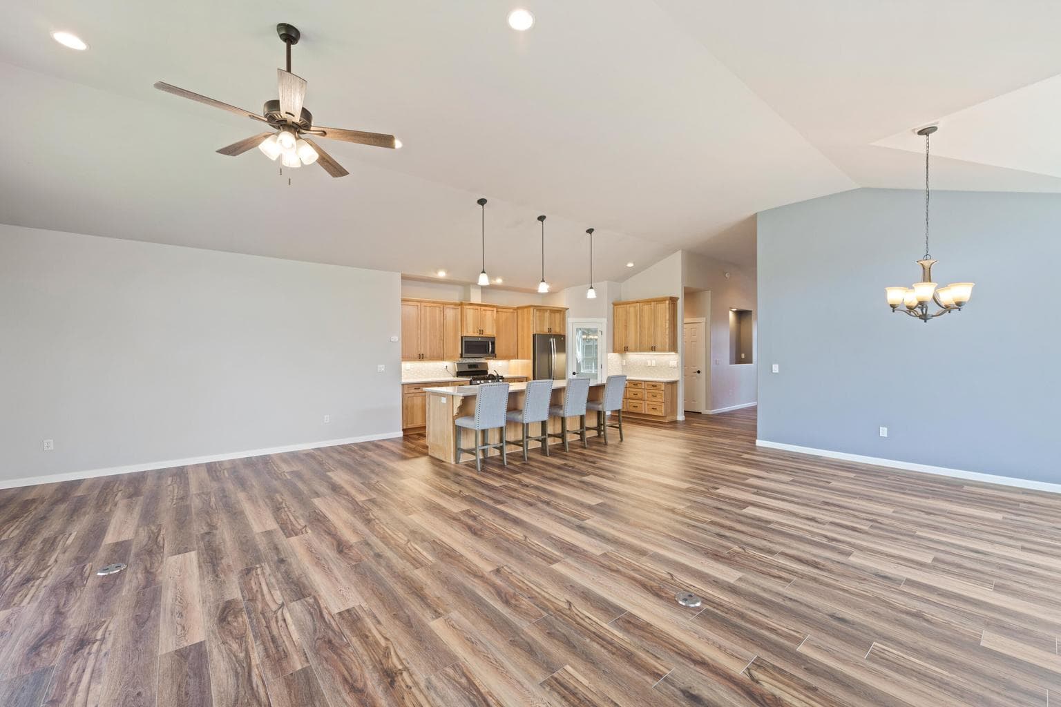 Photo of 8413 Forest Ridge Loop 28 of 66