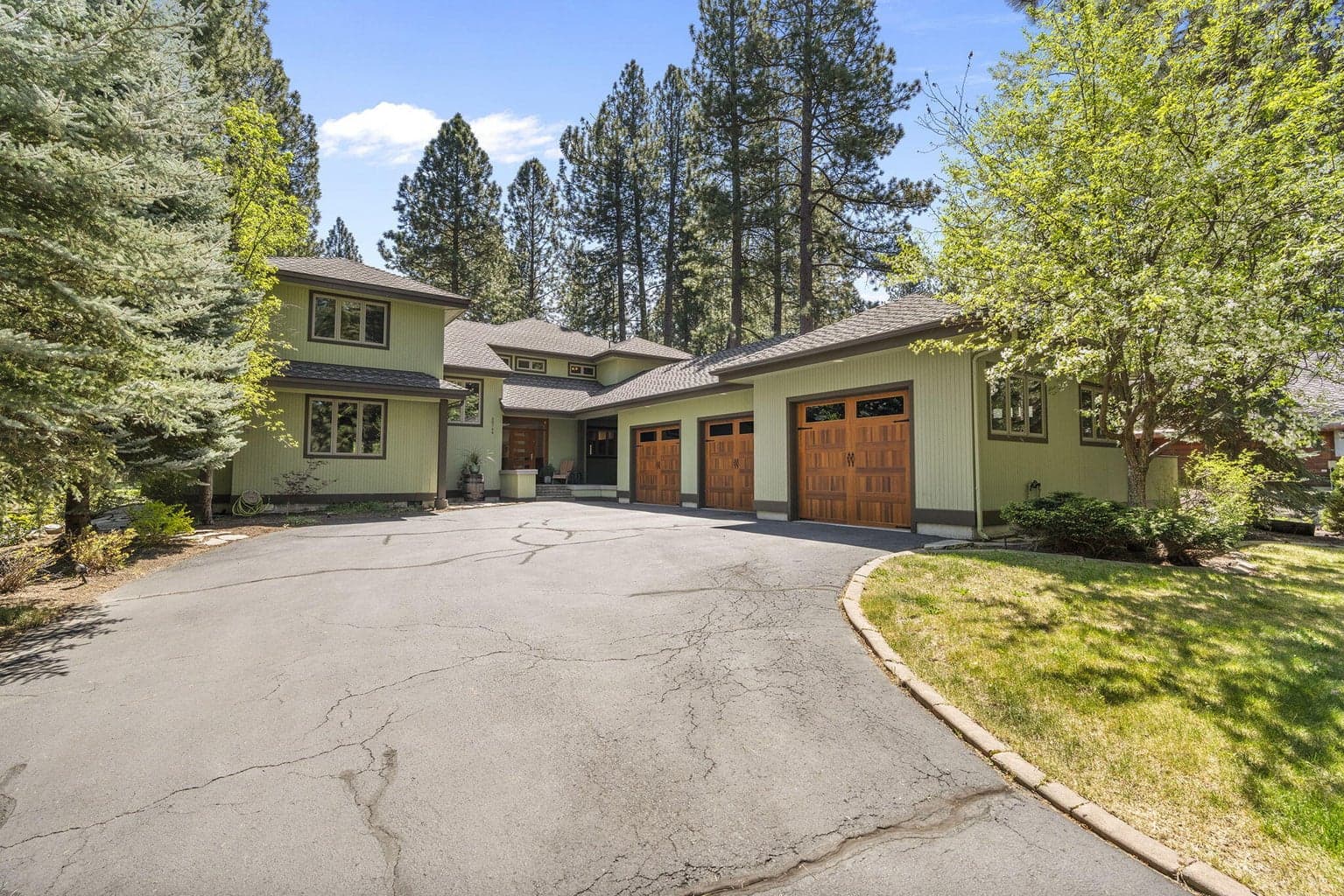 60766 Golf Village