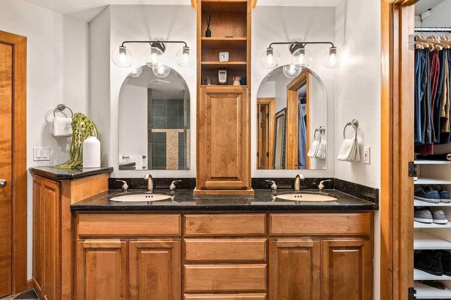 Photo of 60766 Golf Village Loop 29 of 61
