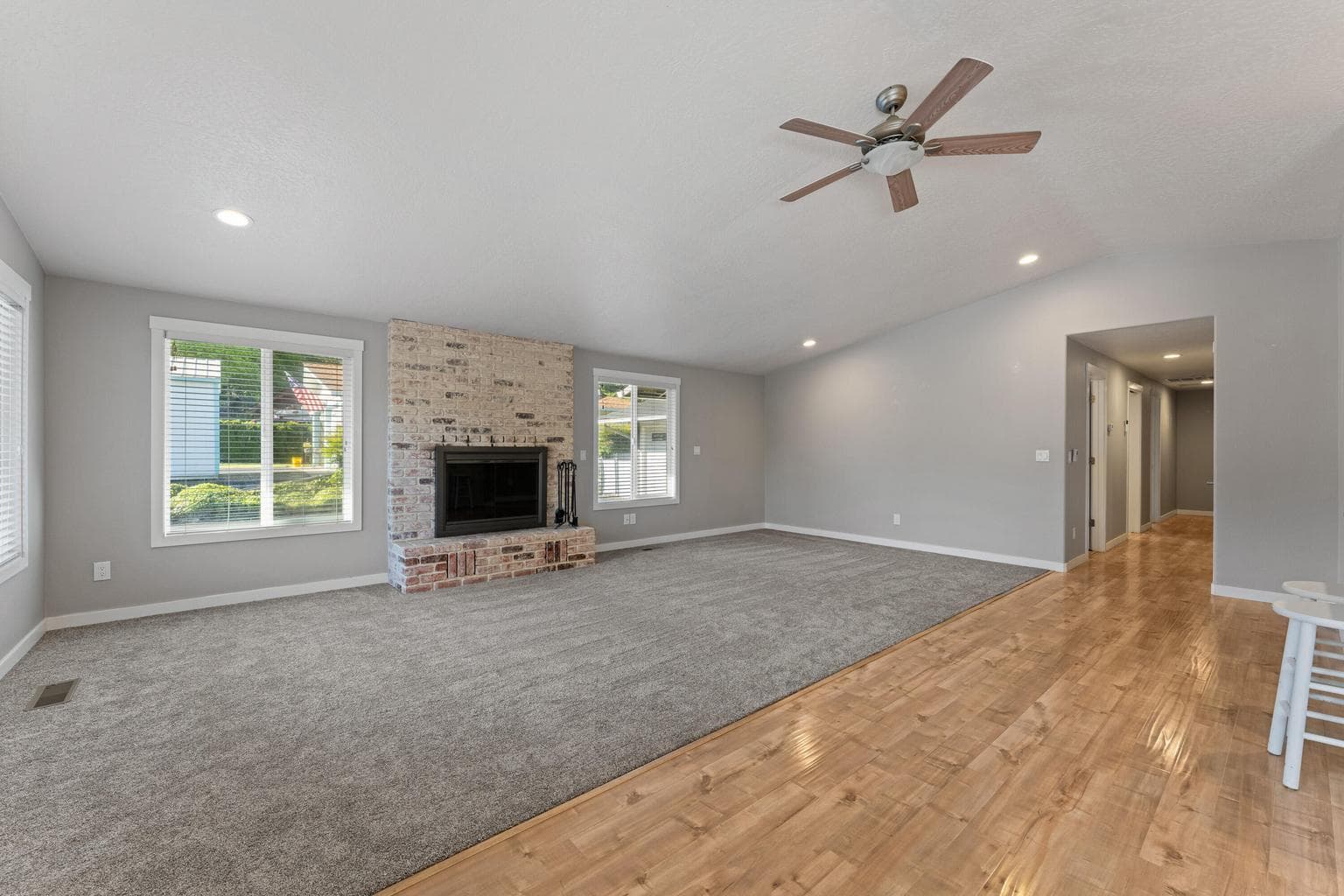 Photo of 2094 Montgomery 3 of 34