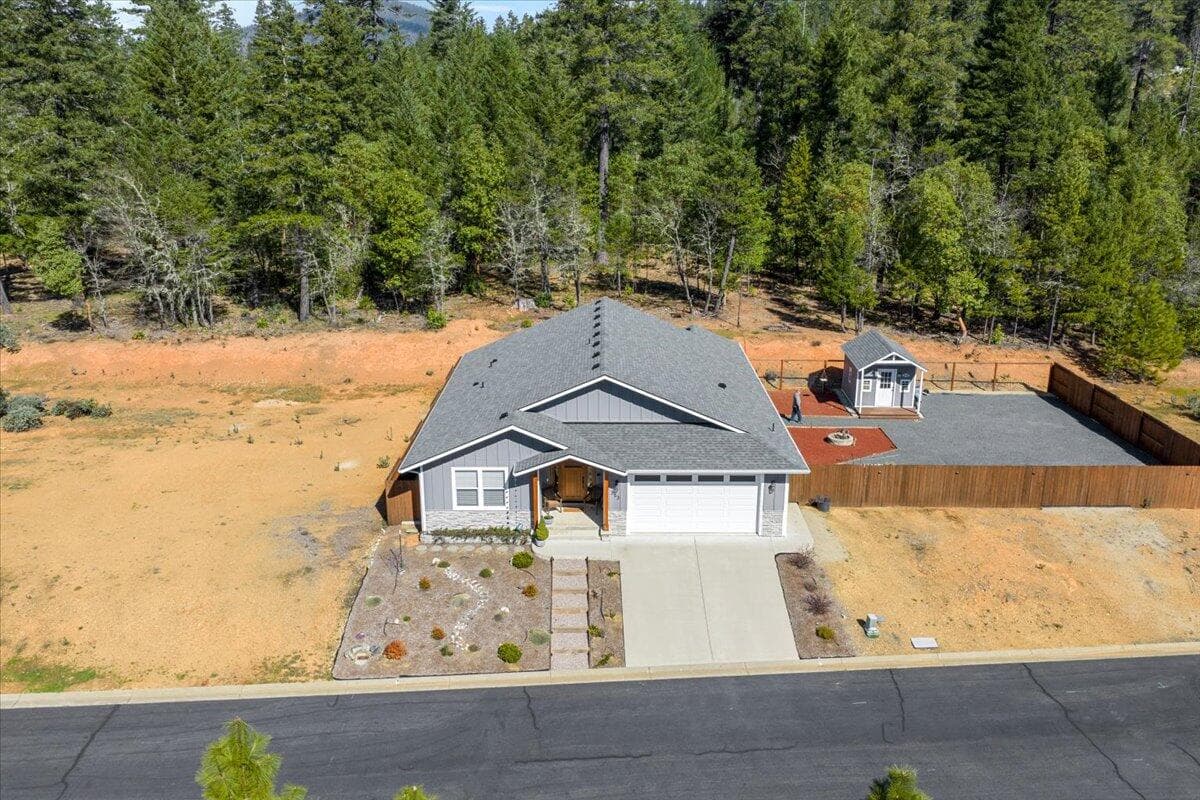 Photo of 353 Cedar Ridge 4 of 45