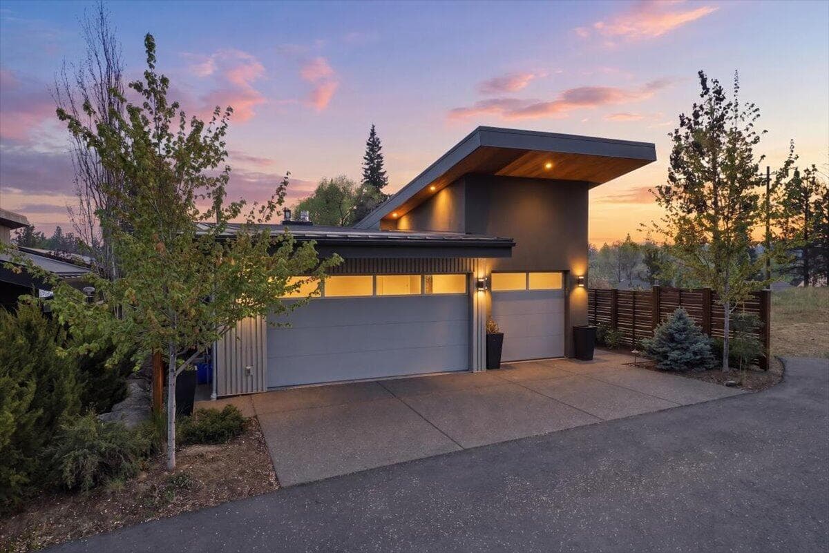 Photo of 636 Portland 2 of 50