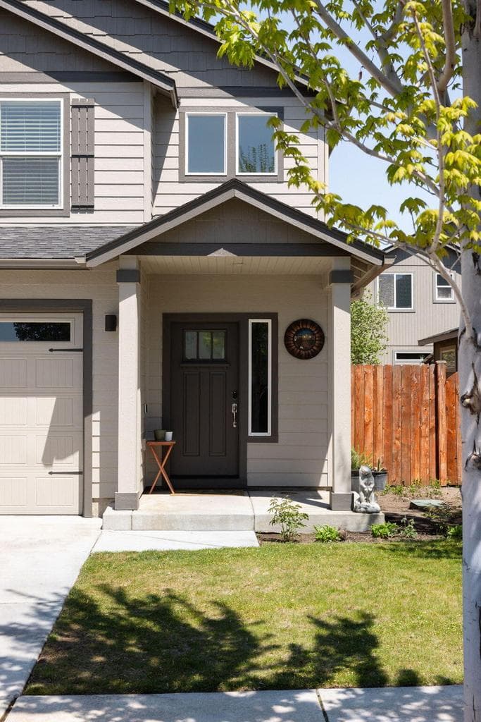 Photo of 21190 Darnel 4 of 24