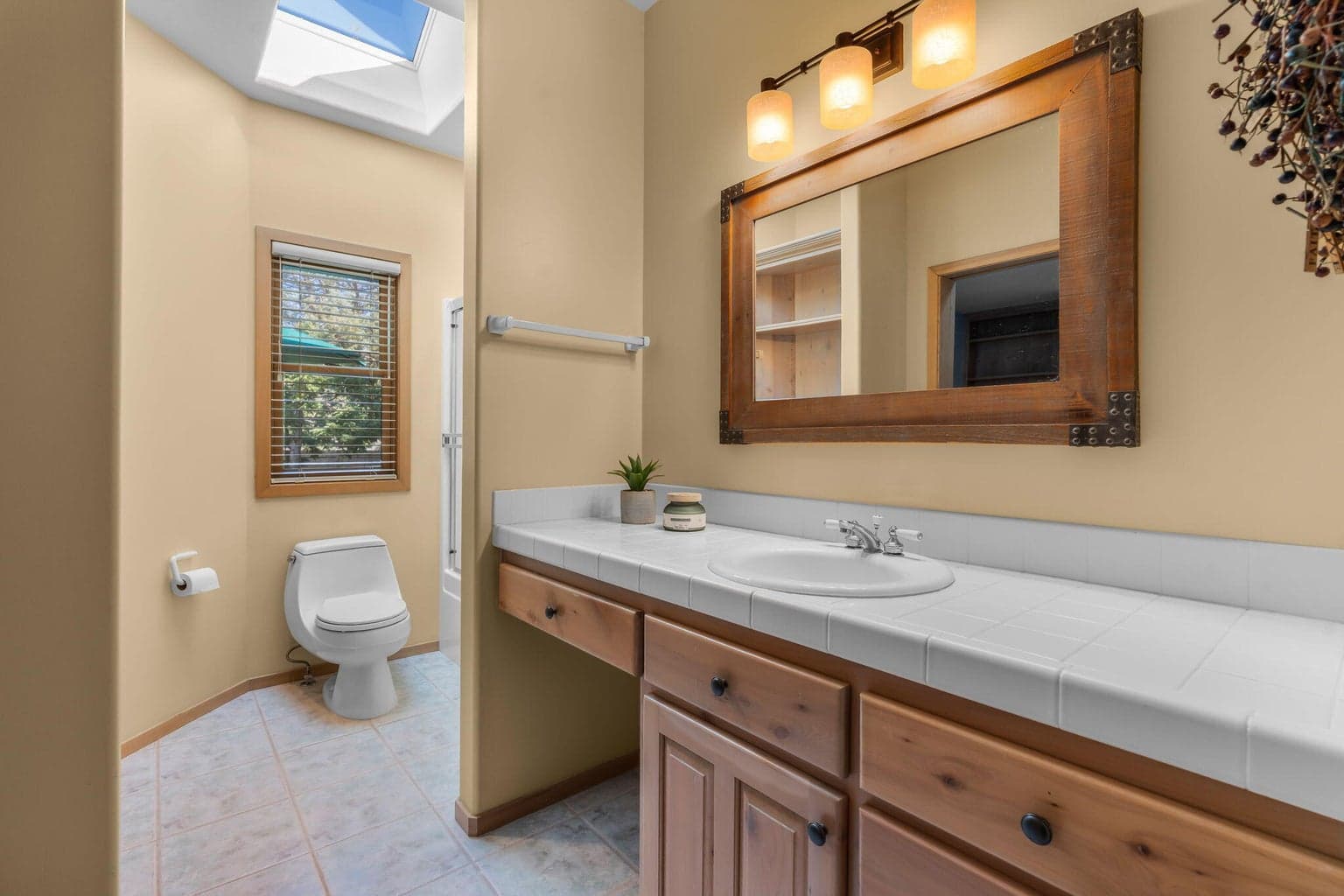 Photo of 2594 NW Obrien Court 28 of 64