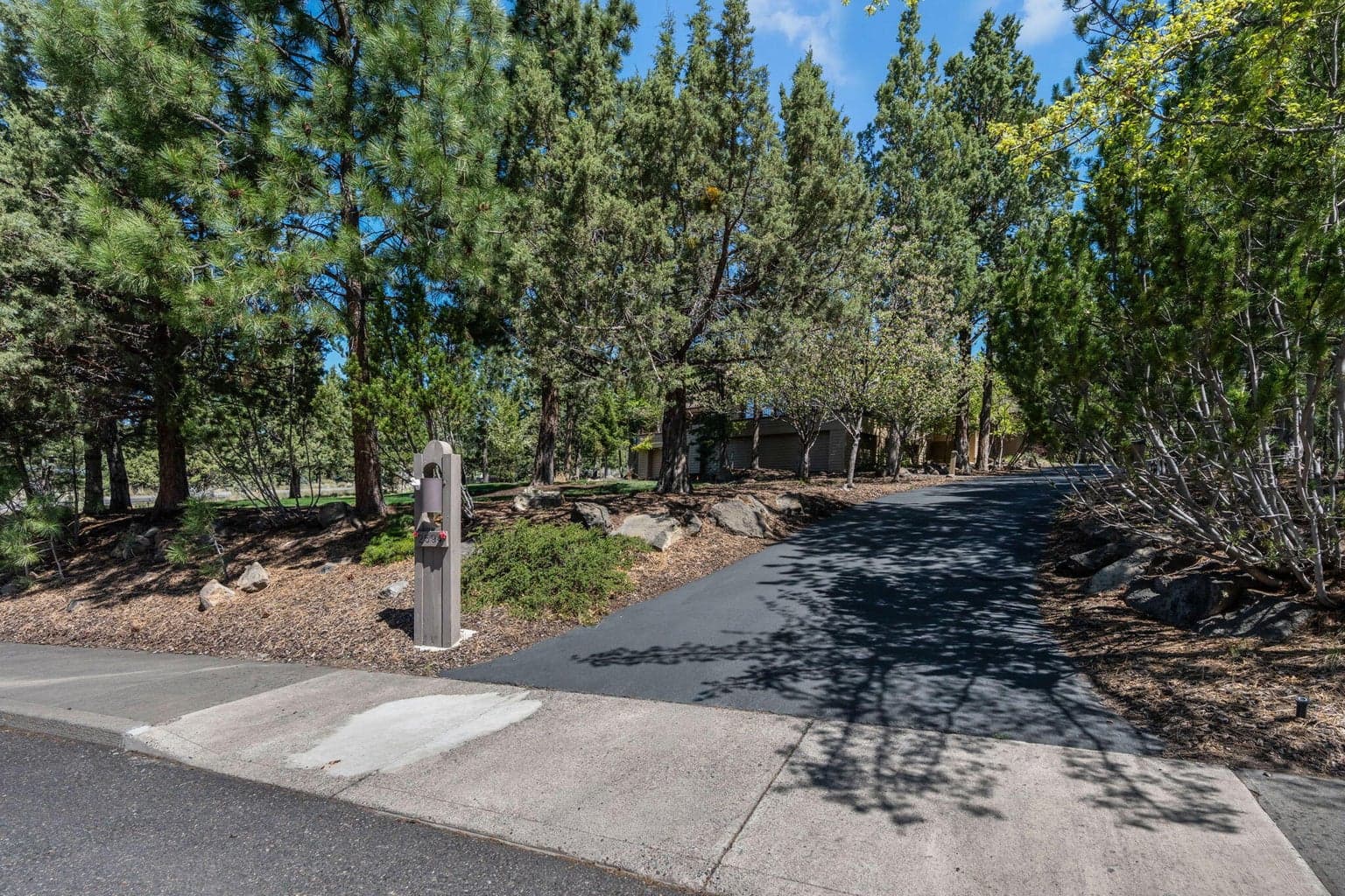 Photo of 2594 NW Obrien Court 33 of 64