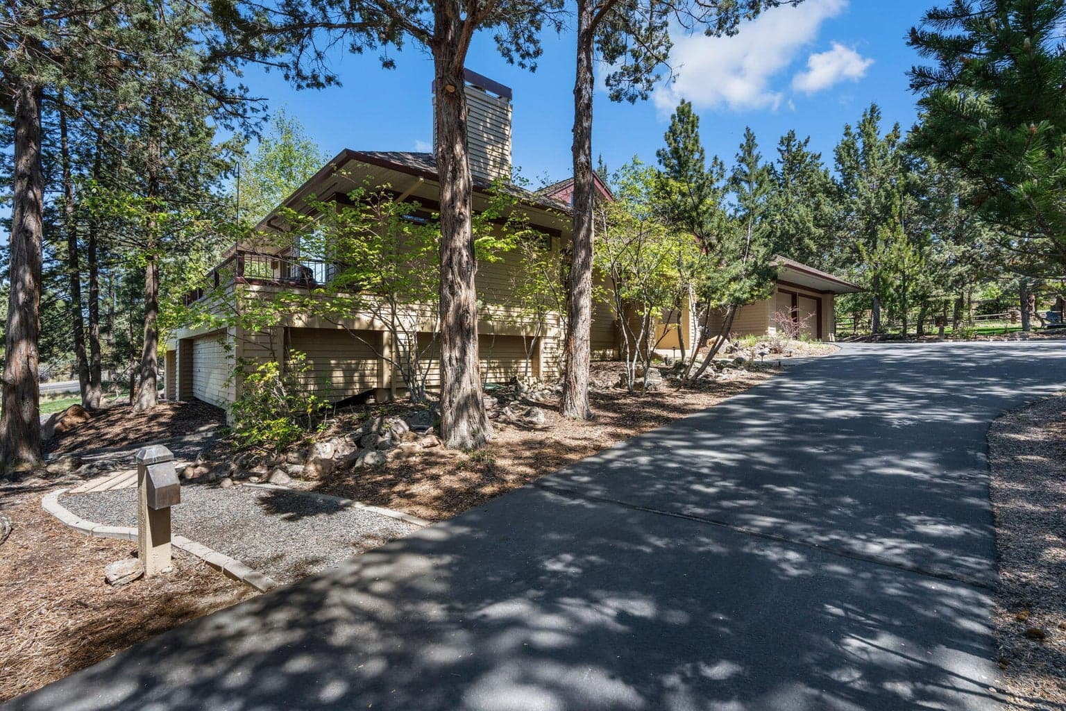 Photo of 2594 NW Obrien Court 34 of 64