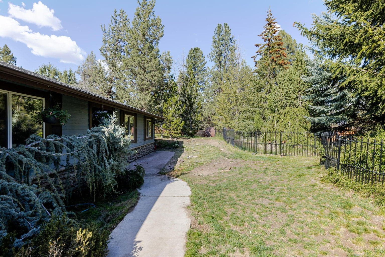Photo of 20570 Whitehaven Lane 8 of 80