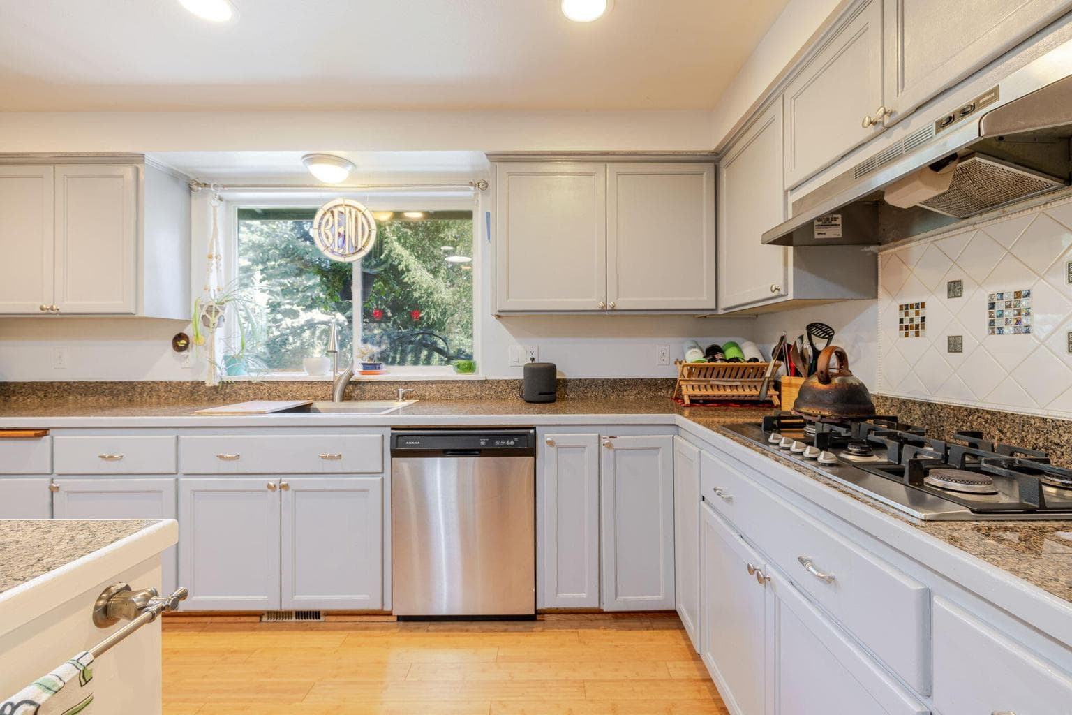 Photo of 20570 Whitehaven Lane 17 of 80