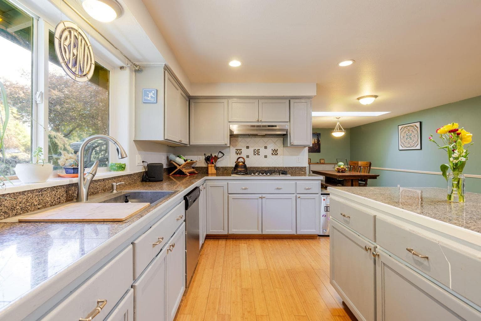Photo of 20570 Whitehaven Lane 18 of 80