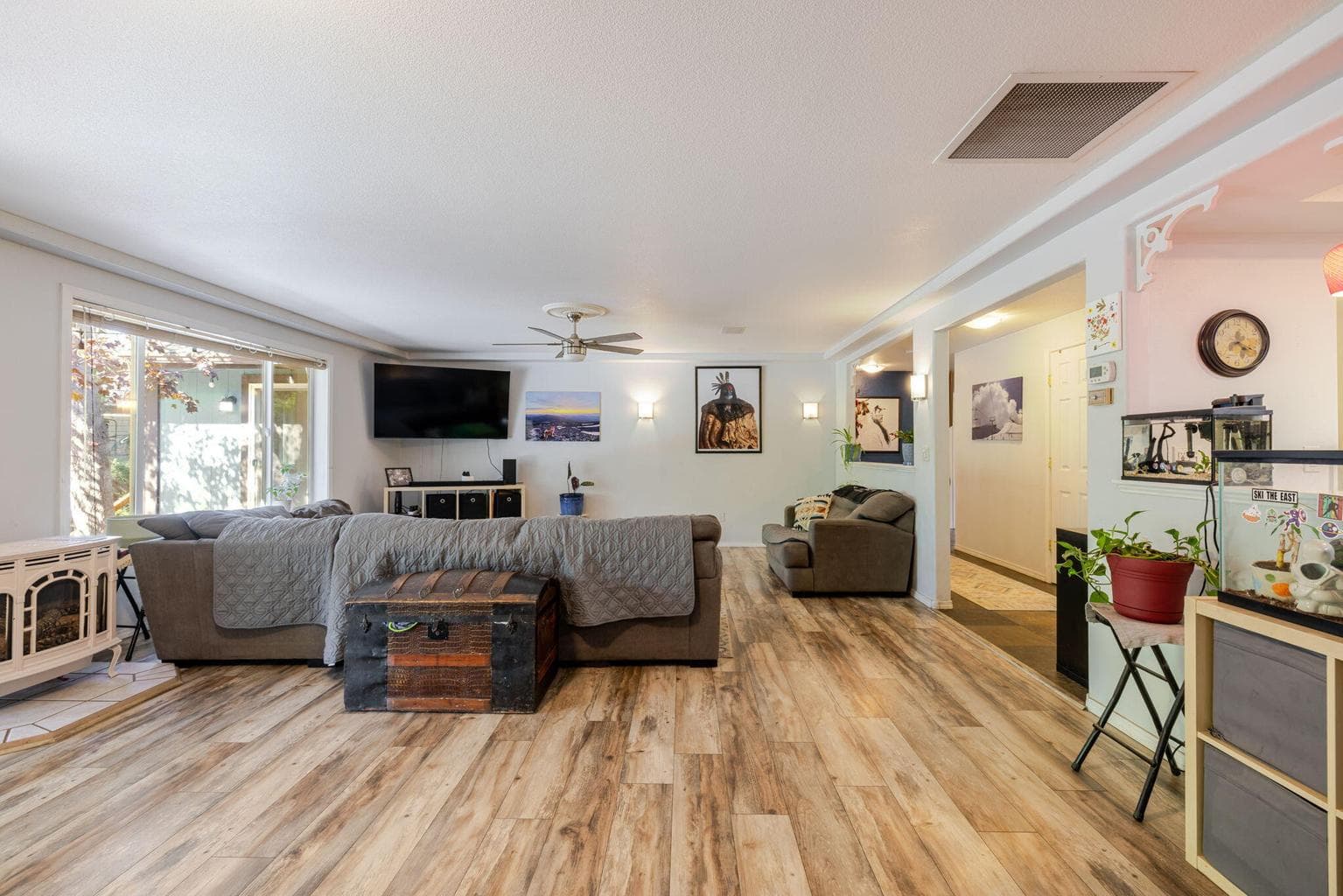 Photo of 20570 Whitehaven Lane 25 of 80