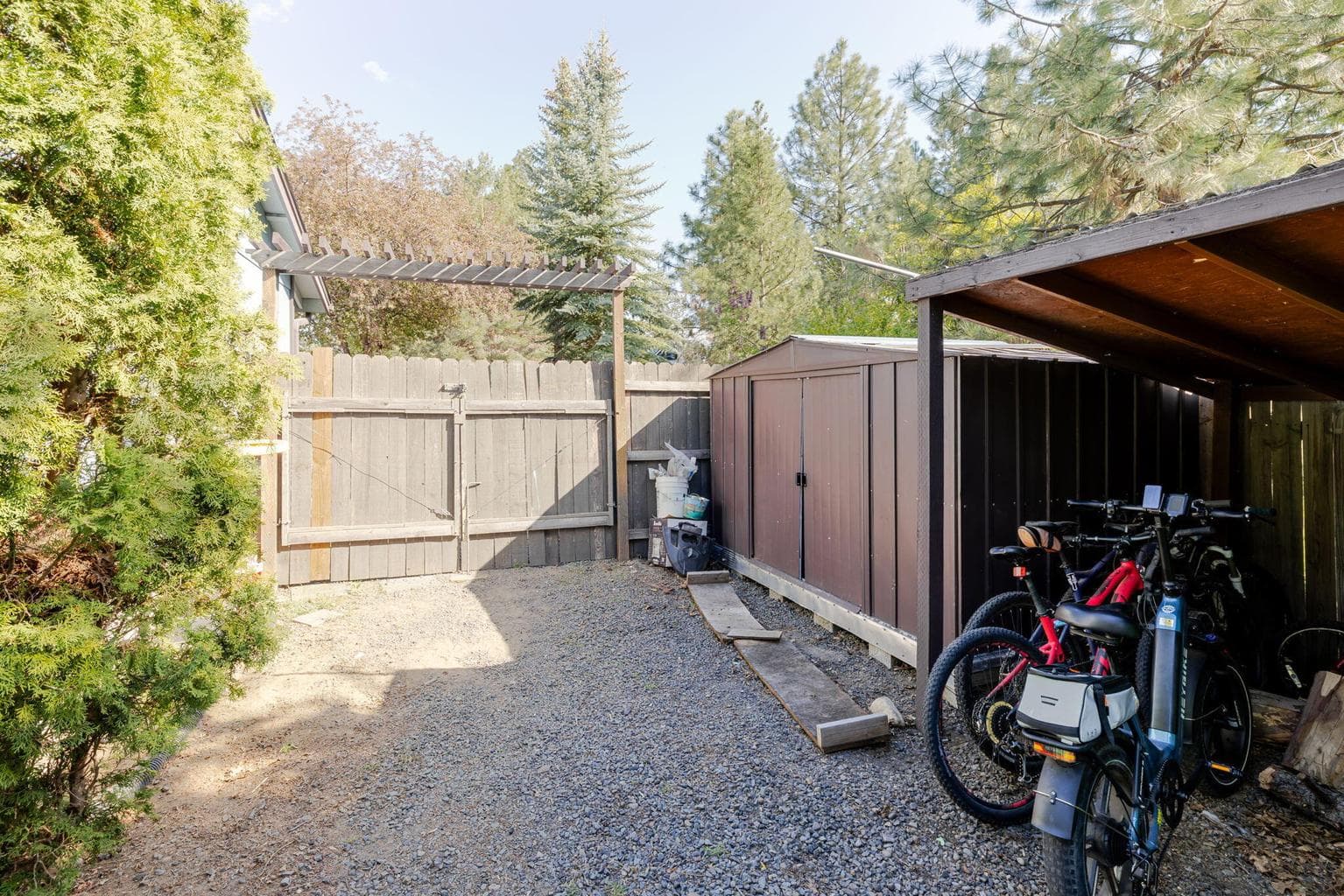 Photo of 20570 Whitehaven Lane 55 of 80