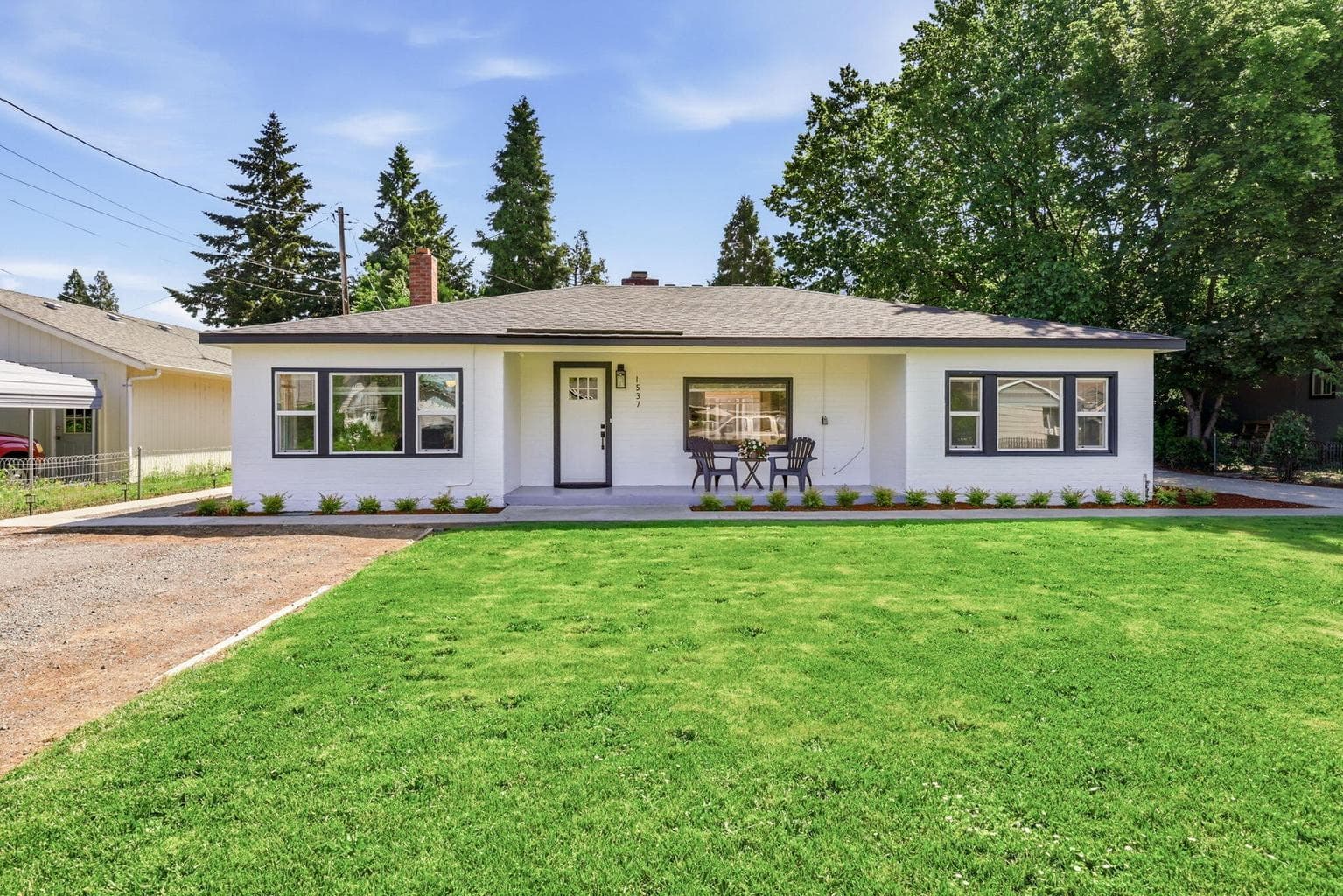 1537 Cloverlawn