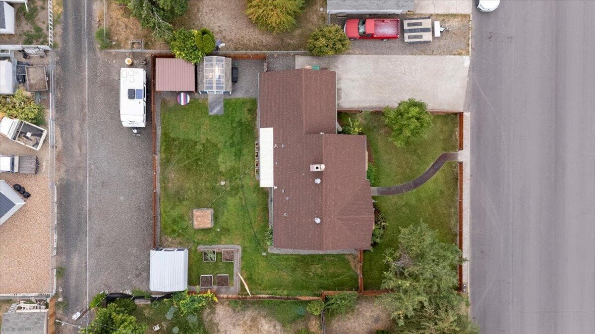 Photo of 646 2nd 4 of 47