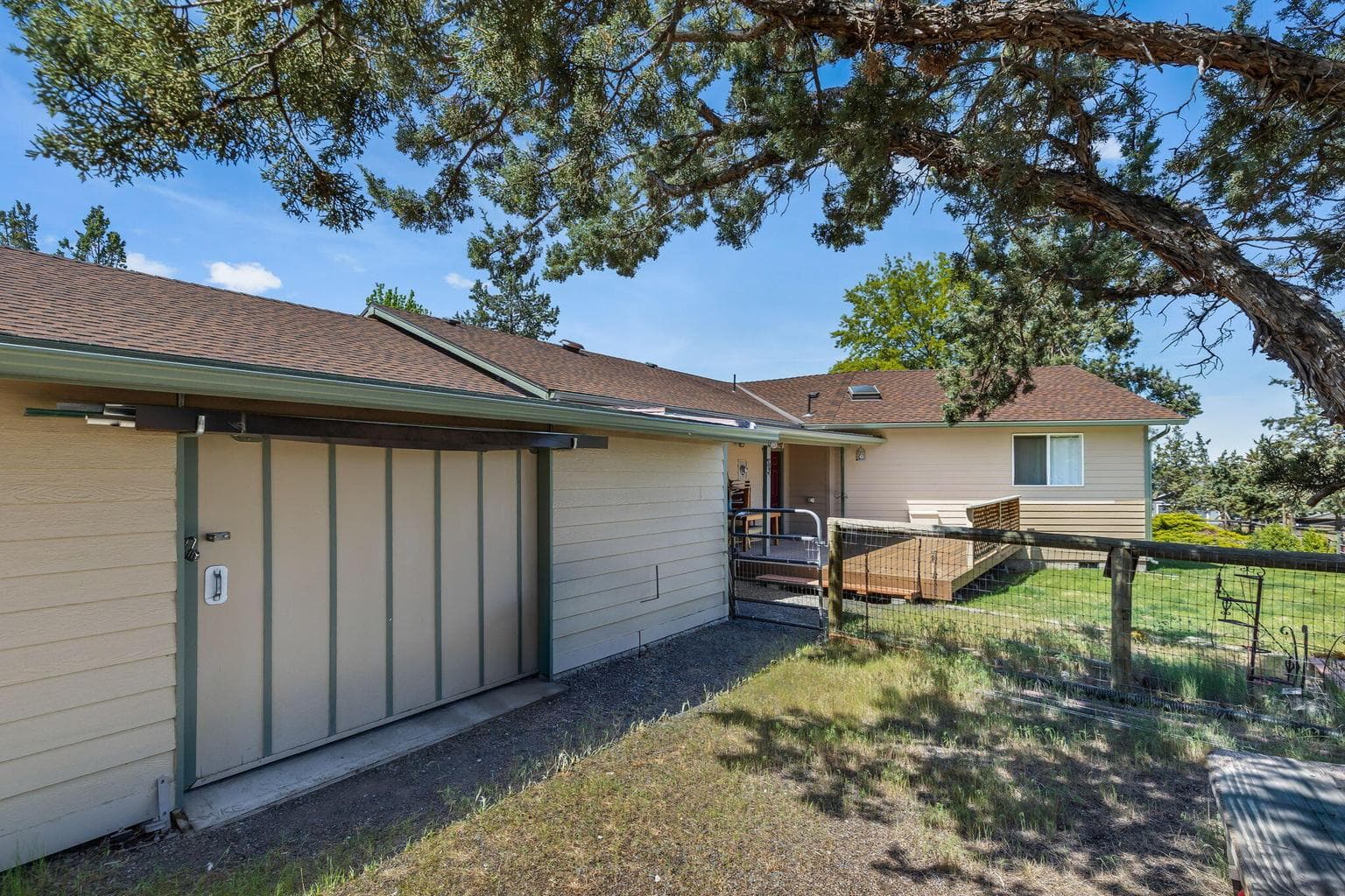 Photo of 380 Hering 5 of 39