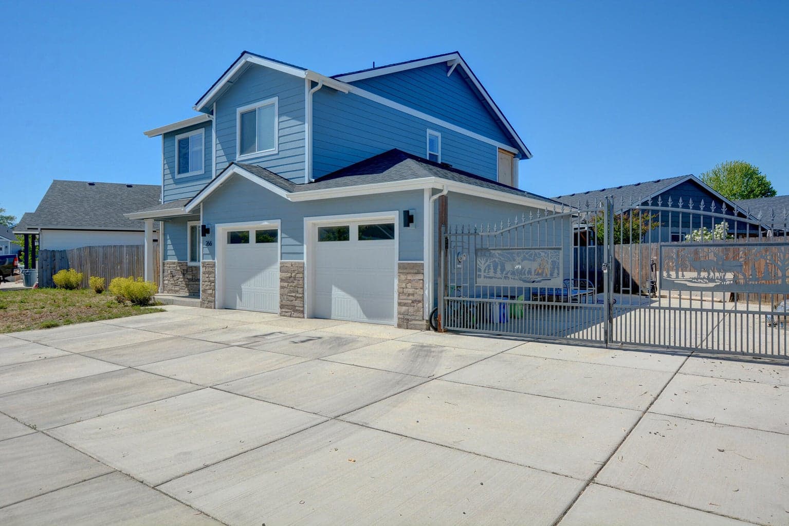 Photo of 266 Reanna 2 of 34