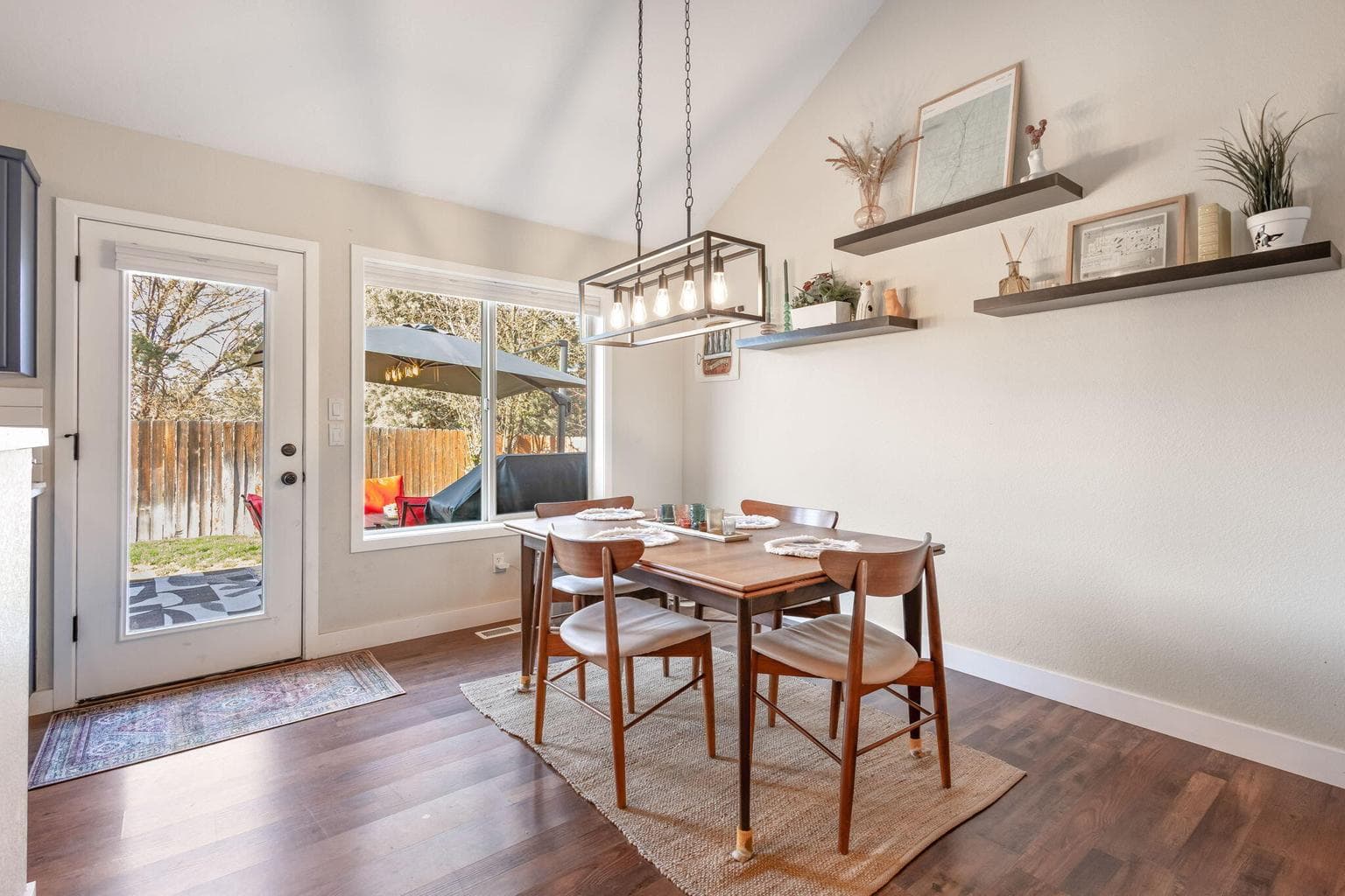 Photo of 2150 NE Castle Avenue 9 of 27
