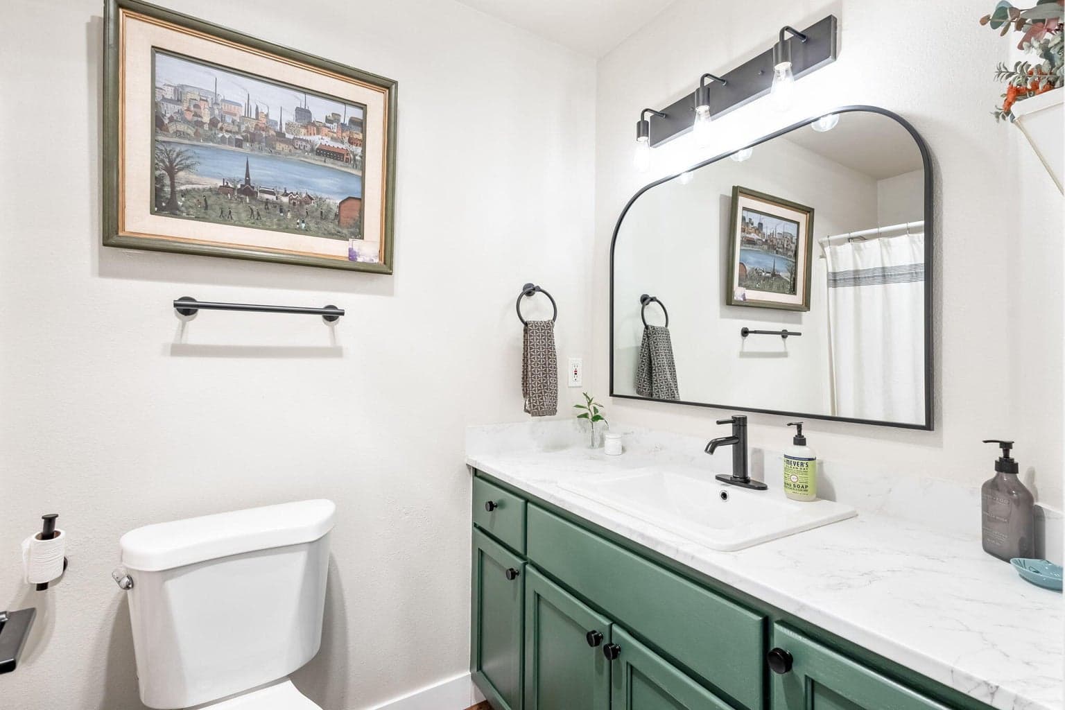 Photo of 2150 NE Castle Avenue 10 of 27