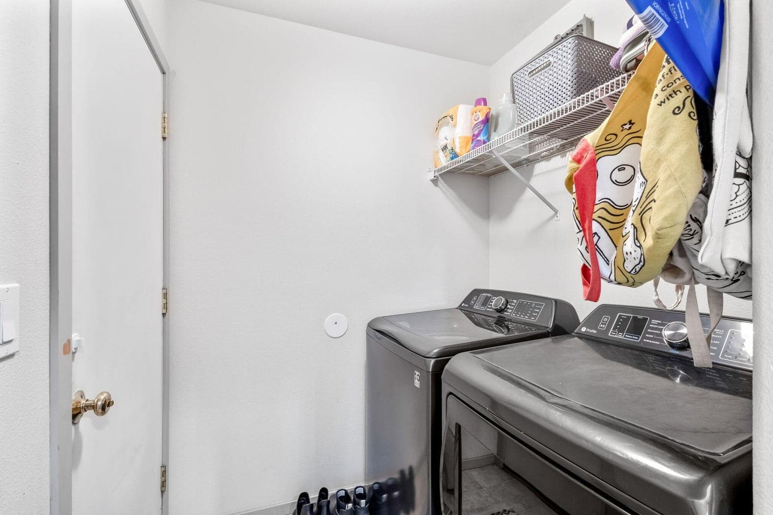 Photo of 2150 NE Castle Avenue 19 of 27