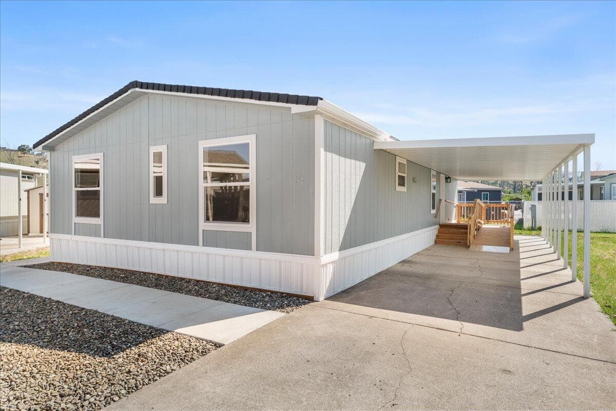 4729 Pacific