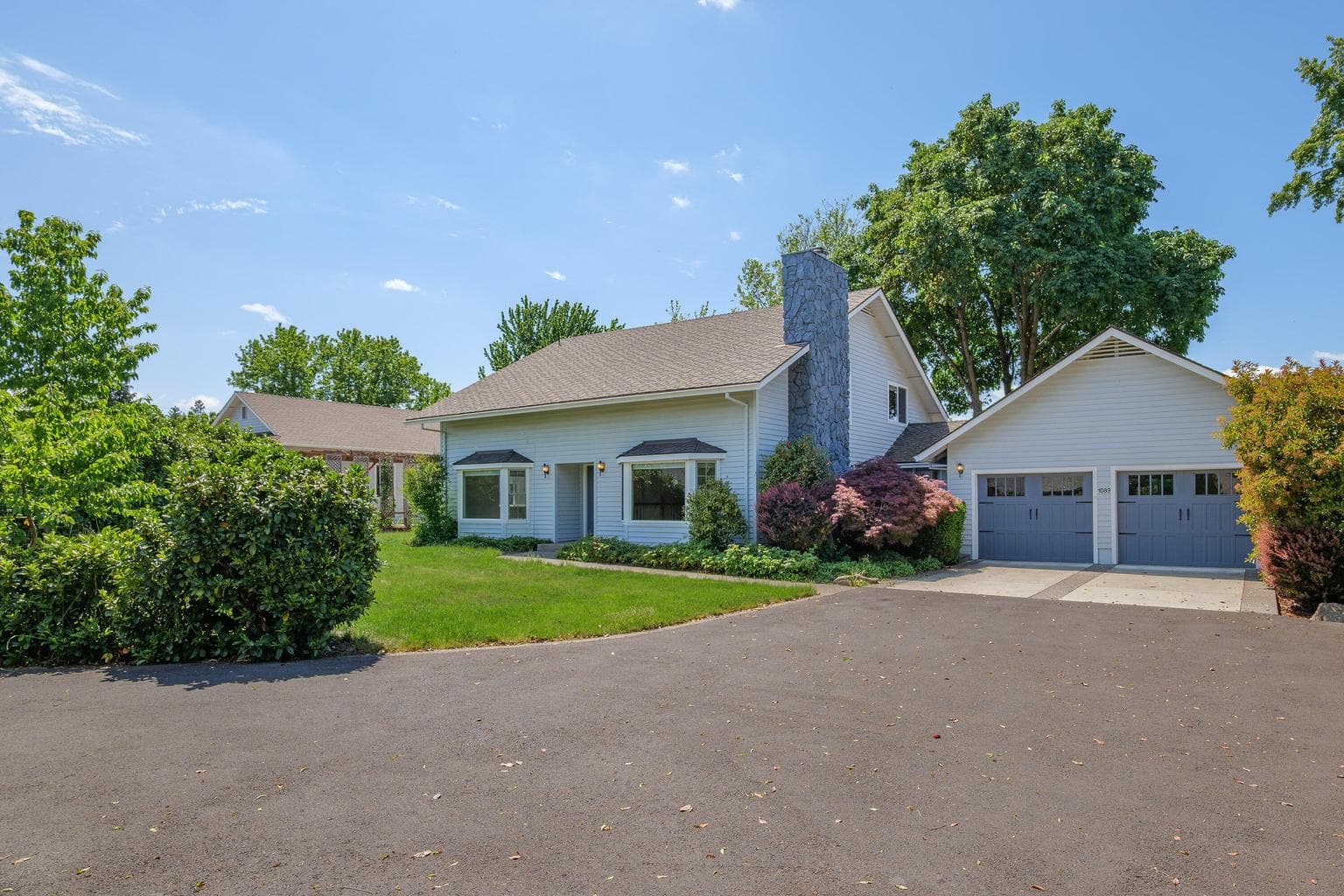 Photo of 1089 Brookdale 2 of 41