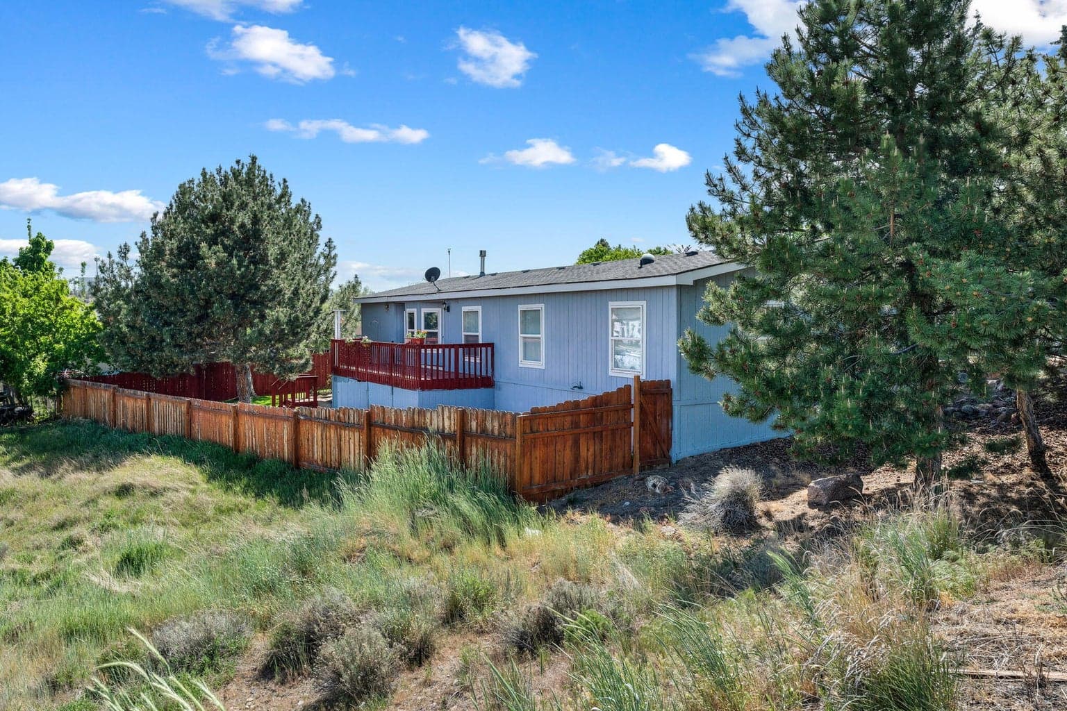 Photo of 215 J 3 of 30