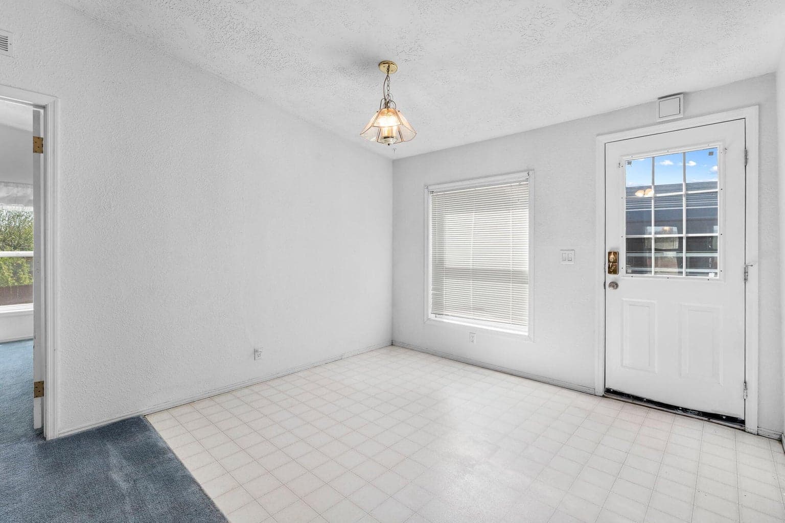 Photo of 215 SE J Street 12 of 30
