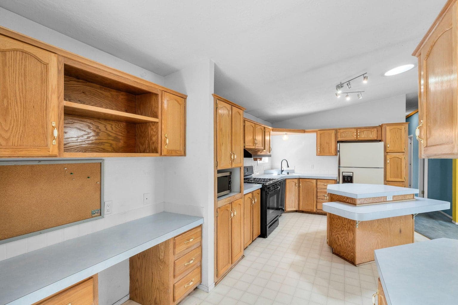 Photo of 215 SE J Street 21 of 30