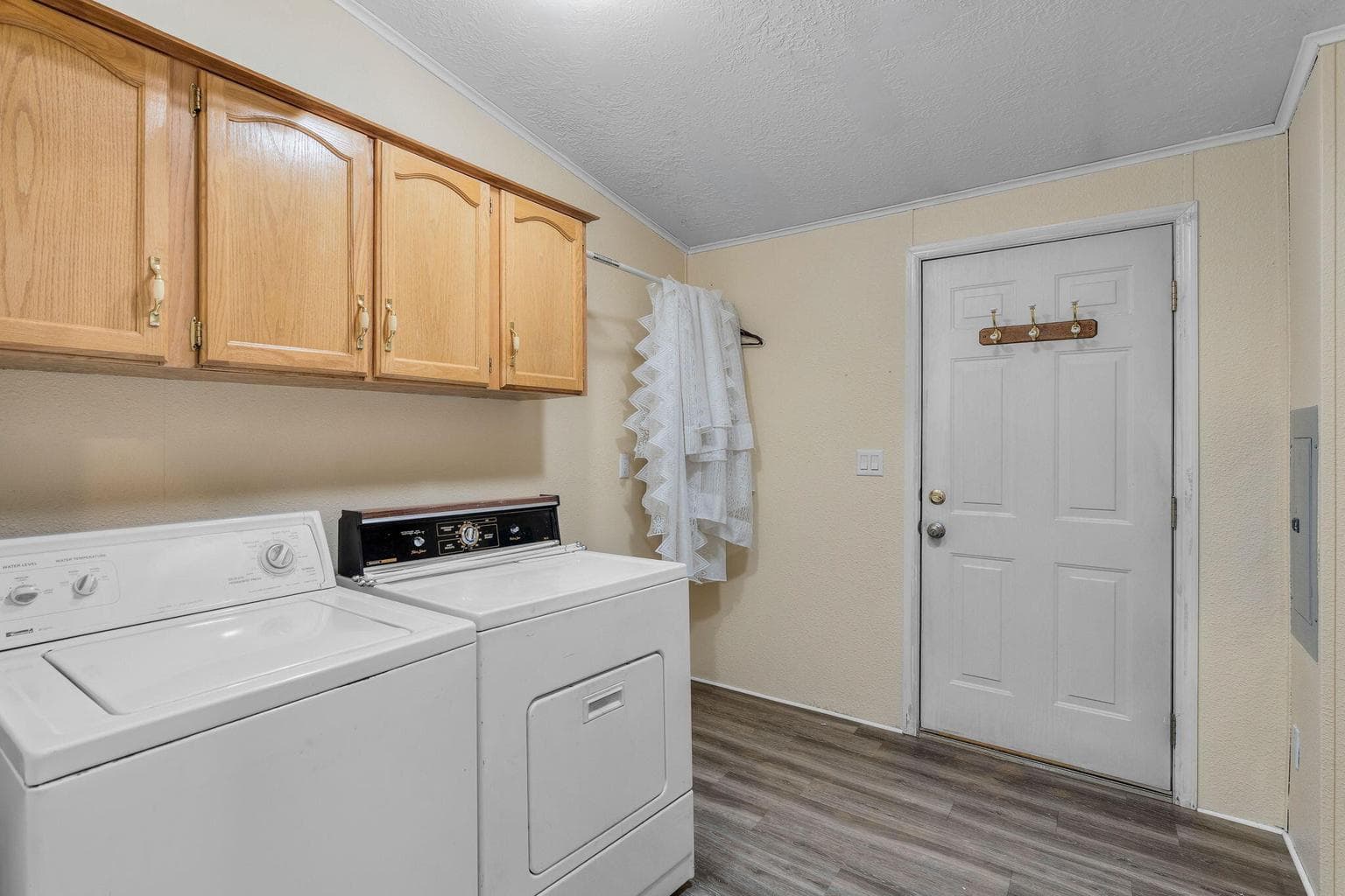 Photo of 215 SE J Street 25 of 30