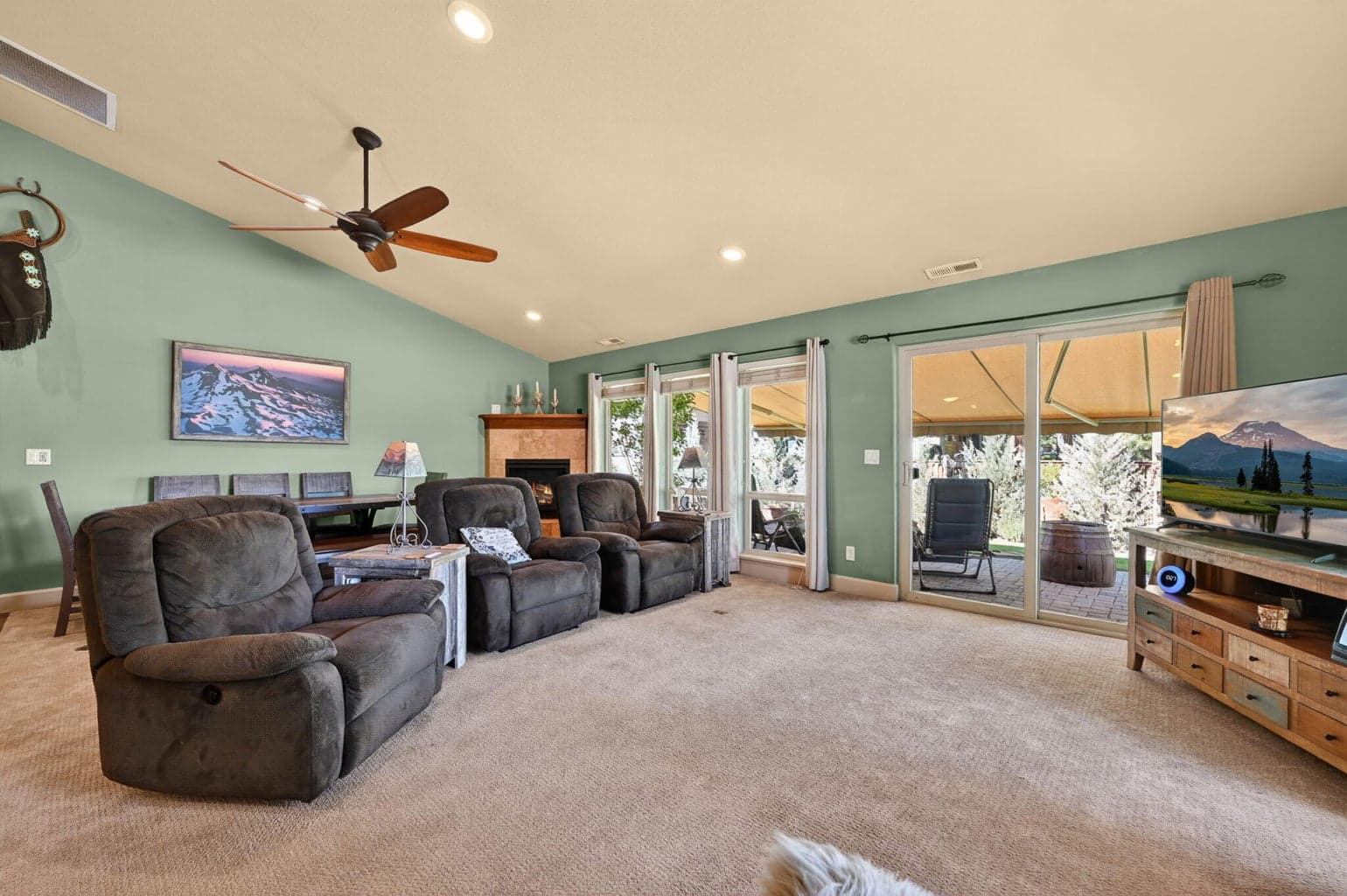 Photo of 1141 S Creekside Drive 19 of 62