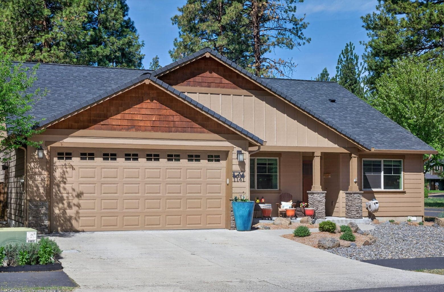 Photo of 1141 S Creekside Drive 7 of 62