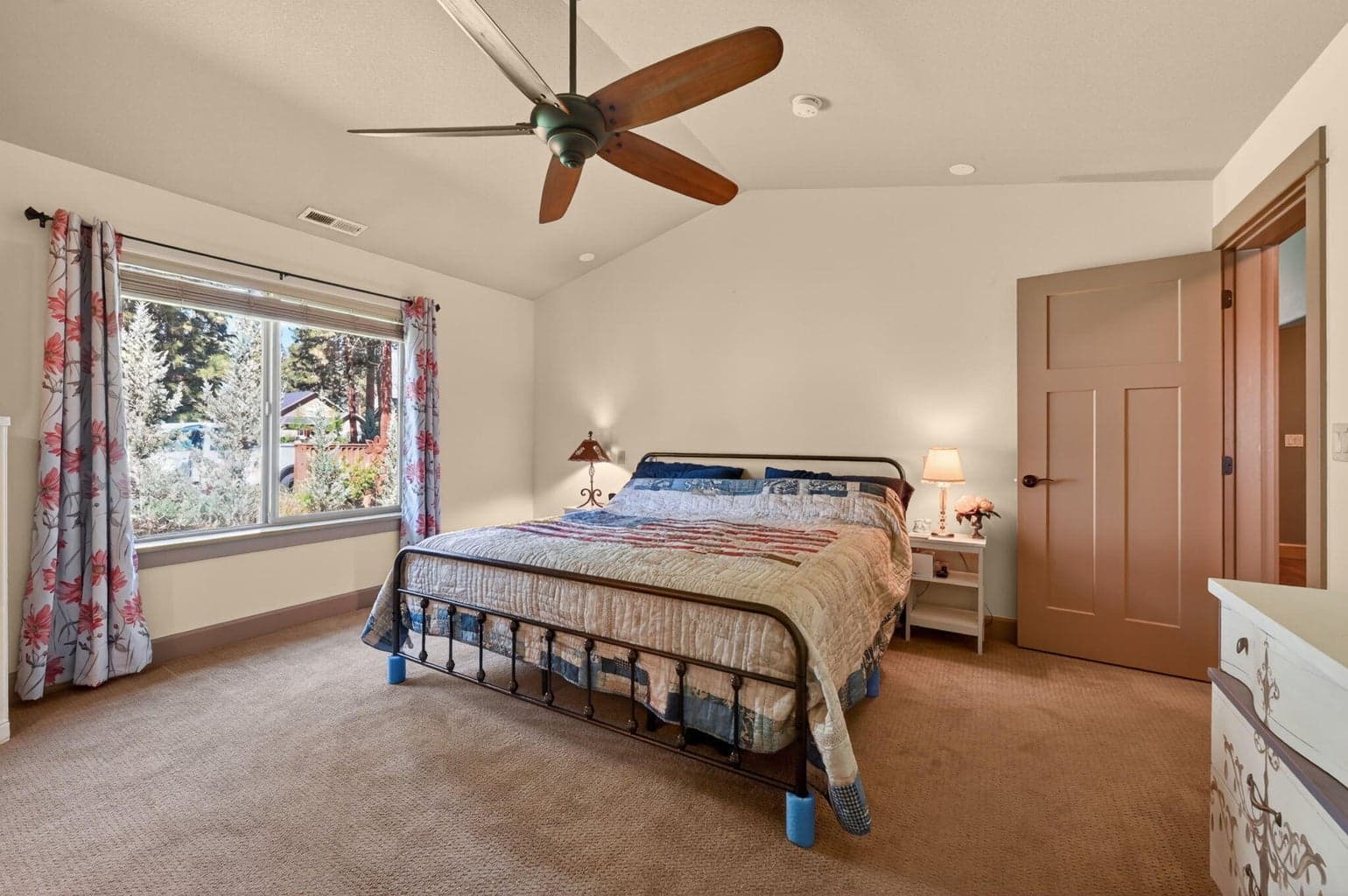 Photo of 1141 S Creekside Drive 36 of 62